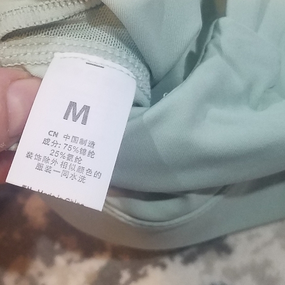 Sexy Sports Bra - Picture 3 of 4